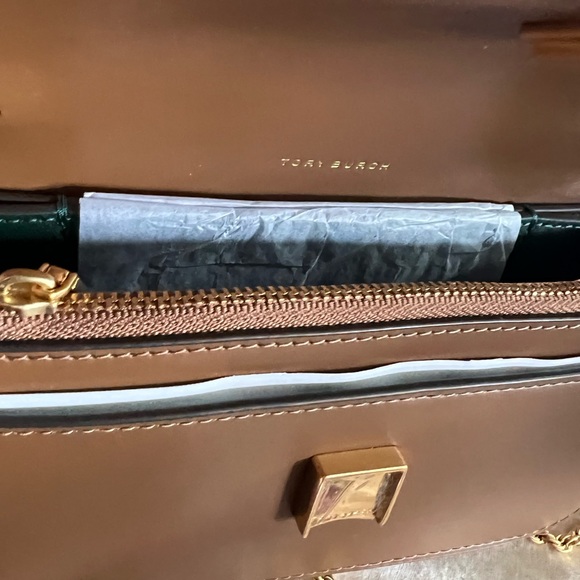 Tory Burch Eleanor phone crossbody in Moose NEW - Picture 12 of 13